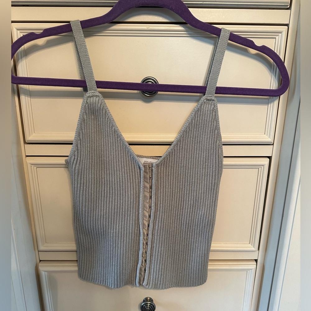 Zara cropped sweater tank top size medium in light gray